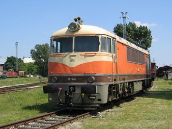 Diesel locomotive T679